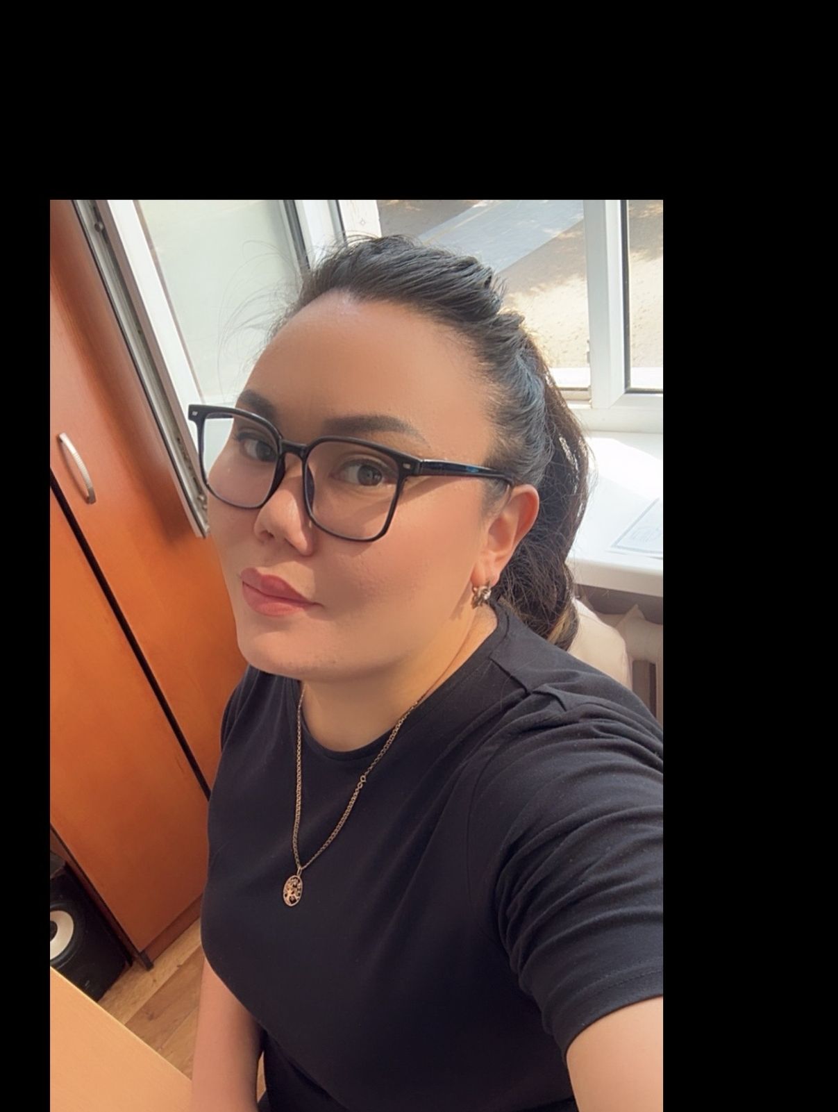 Мектеп директорының тәрбие ісі жөніндегі орынбасары